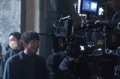 허성태, 한겨울 야산에서 3박 4일 속옷 차림 뜀박질도 했다…"모든 리허설 시간 곤욕"('정보원')