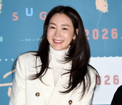 '슈가' 최지우, 눈부신 화이트...아름다운 미소[TEN포토]