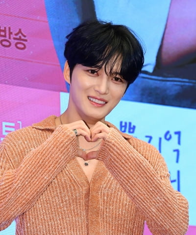 김재중, '10년 전 첫사랑' 조수연 누구길래…♥핑크빛 "다시 만나기로"('개콘')