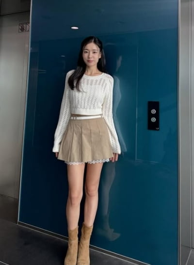 뼈말라 된 안은진, 살 더 빠져버렸다…엘리베이터 버튼보다 얇아질라