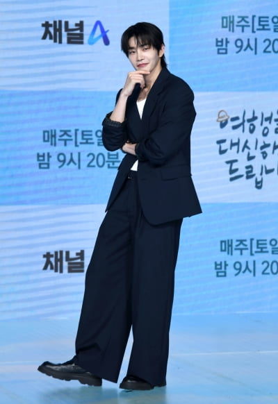 '변우석 절친' 모델 출신 유명 남배우…"곧 40살, 다시 태어난다면 아이돌 하고파" ('아이돌아이')