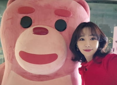 '목사 사모' 이유리, 45세 안 믿기는 깜찍한 미모…소두 꽉꽉 채운 이목구비