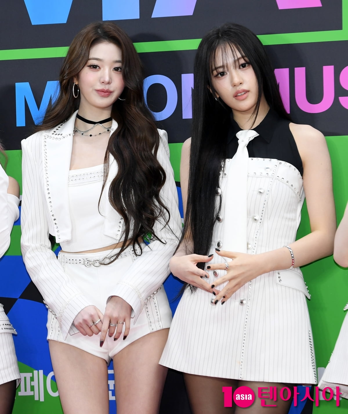 장원영-안유진, 이쁜애 옆에 또 이쁜애[TEN포토]