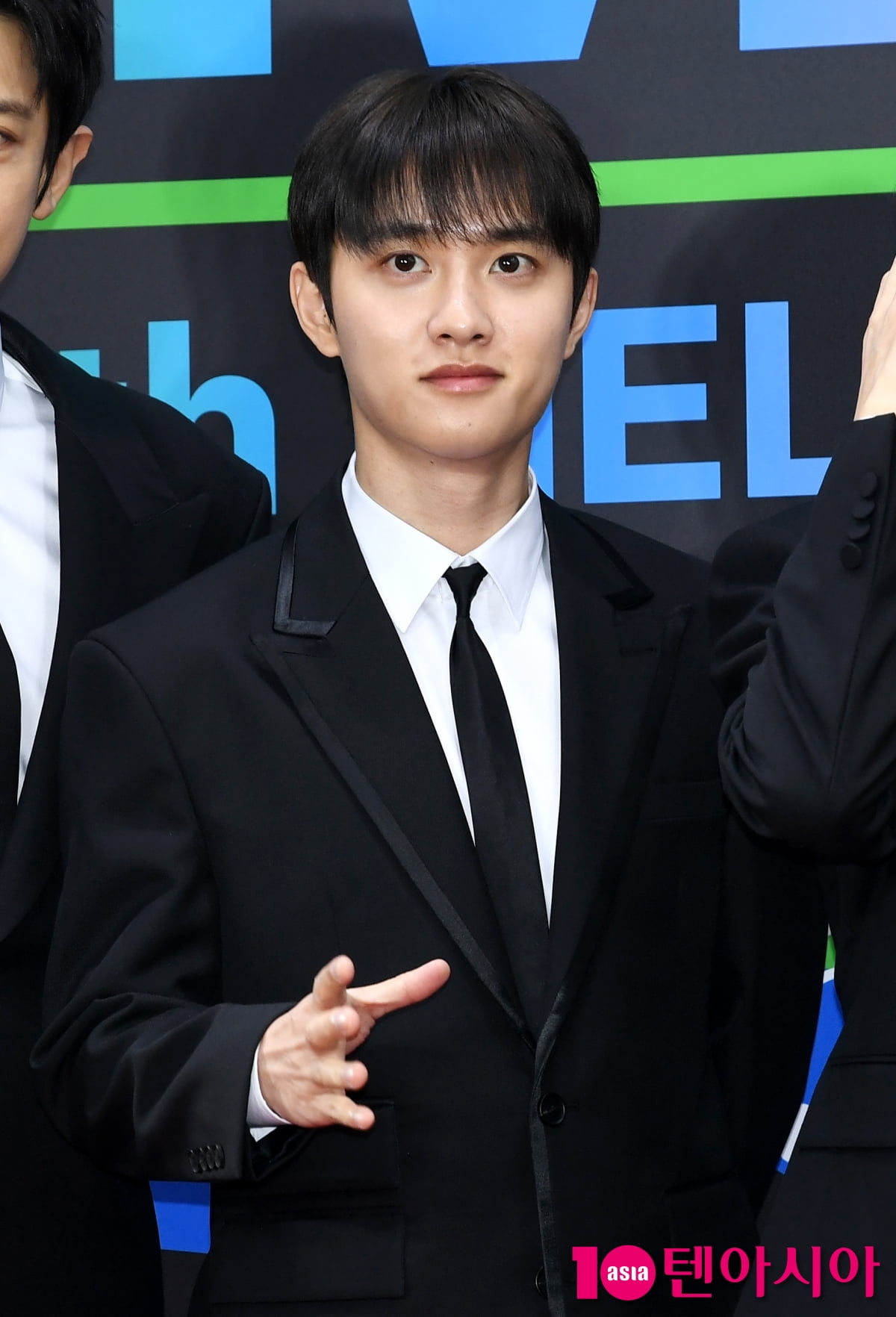 도경수, 우빈형 결혼식 못가서 미안[TEN포토]