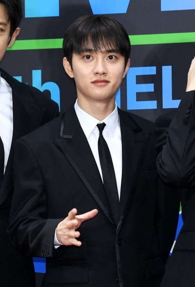 도경수, 우빈형 결혼식 못가서 미안[TEN포토]