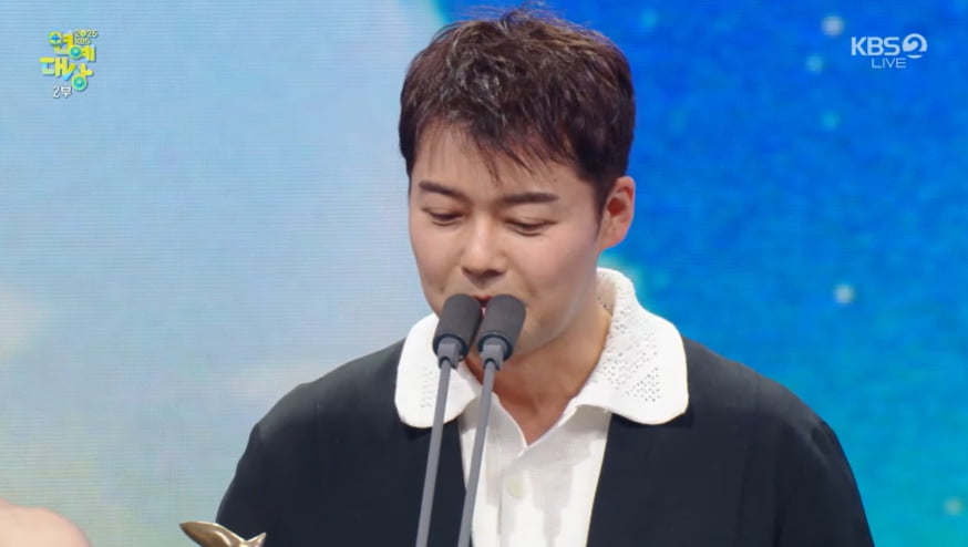 [종합] 끝내 조세호 언급은 없었다…'1박2일' 4관왕, "김종민이 바른 길로 인도" ('KBS연예대상')