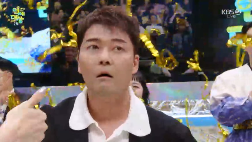 [종합] 전현무, 대상에도 마냥 웃지 못했다…"父 편찮으셔, 힘든 연말 보내는 중" ('KBS연예대상')