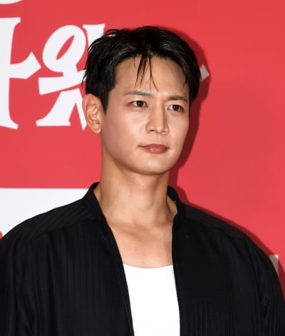 샤이니 민호, '불법 의료 시술 논란→방송 중단' 키와 희비교차…깜짝 예능 출연 소식 ('뛰산')