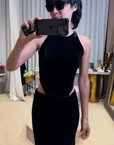 '이혼' 홍진경, 47세 안 믿기는 모델 핏 몸매…군살 제로 '톱모델 아우라'