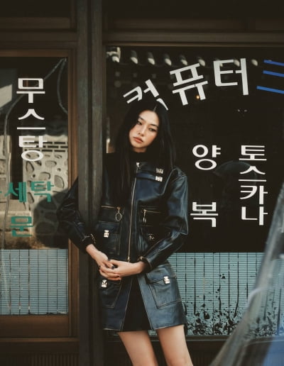 '9년 장기연애 마침표' 정호연, 소녀미 뽐내며 리즈갱신…레트로 컨셉도 찰떡