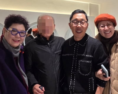 '미래당 당원' 김제동, 뭐하고 지내나 했더니…'공구 논란' 박미선 옆 팔짱