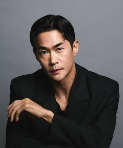 '펫로스 증후군' 배정남, 점쟁이 일침 후 노선 변경→기내 탑승 동행