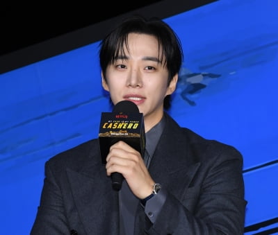 결혼은 언제, 9년째 장기연애中…이준호 "돈을 꼭 모아야 하는 상황"('캐셔로')