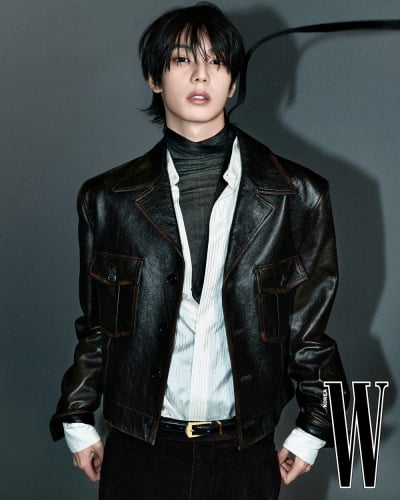 '유방안 파티 논란' 더블유 코리아, 결국 일냈다…늦장 사과 2달 만에 'FNC' 최립우 섭외