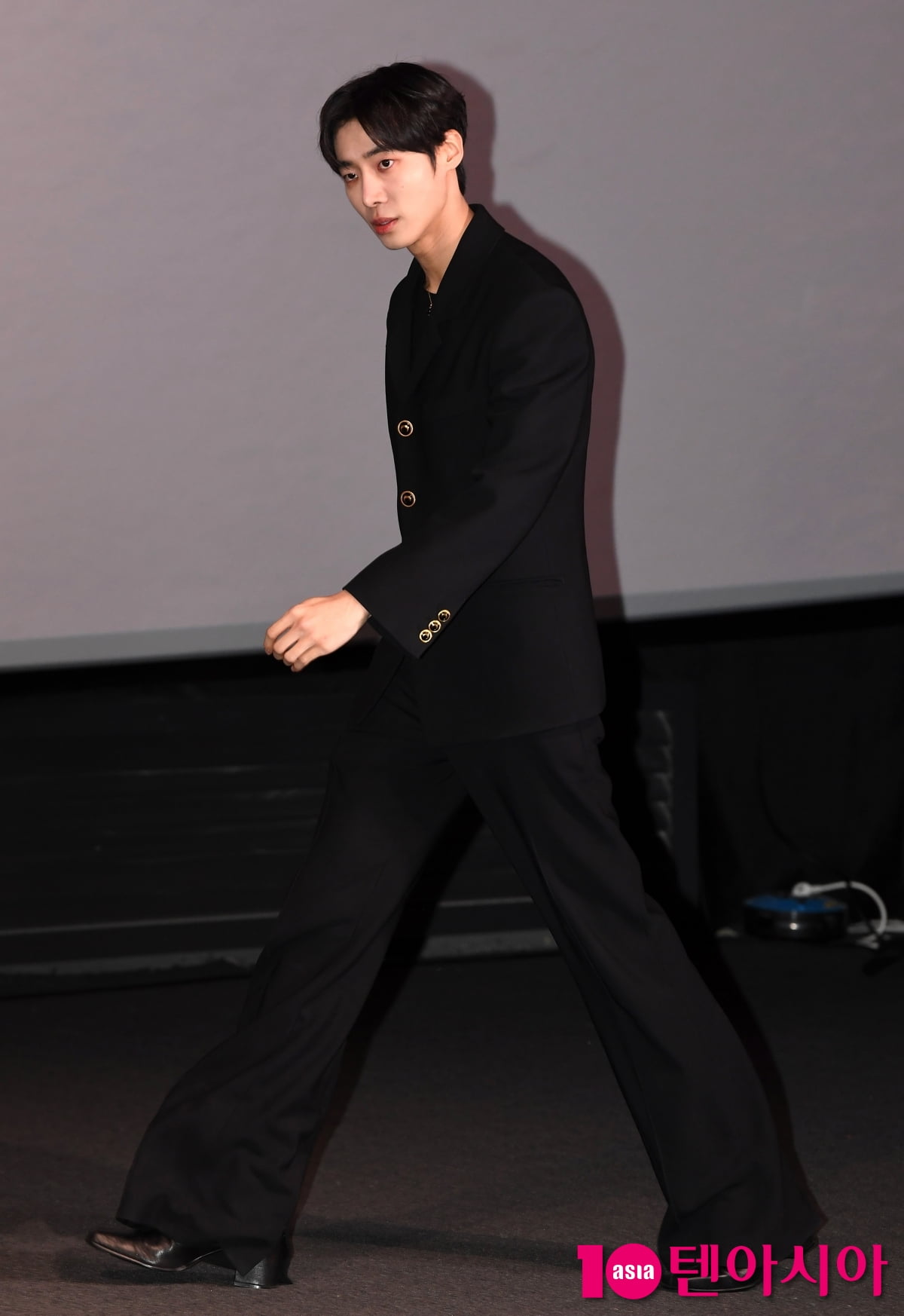 추영우, 첫 상업영화 큰 화면에서 보니 좋다[TEN포토]