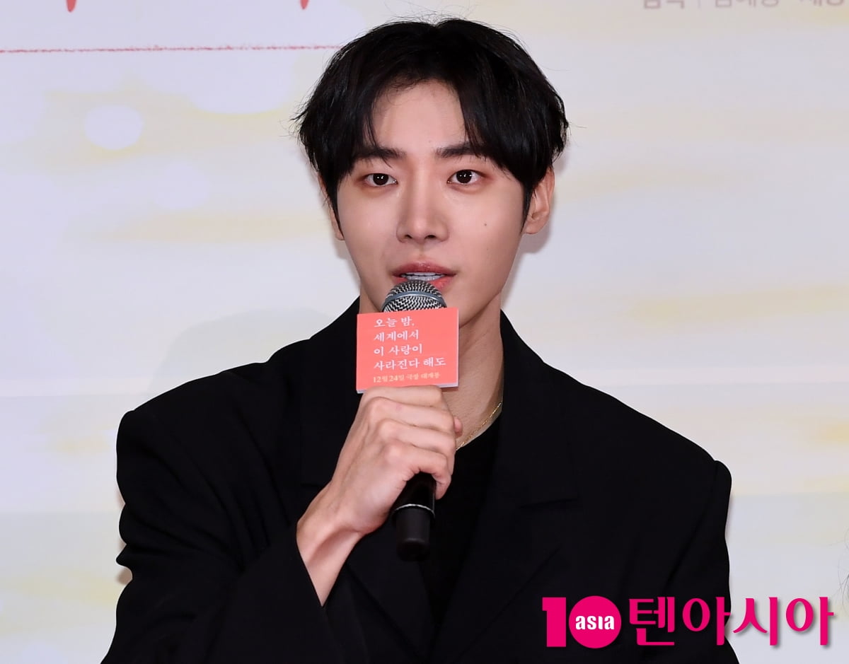 추영우, 첫 상업영화 큰 화면에서 보니 좋다[TEN포토]