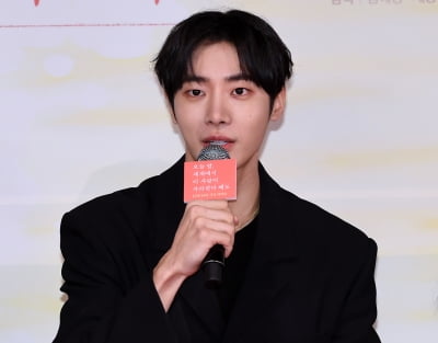 추영우, 첫 상업영화 큰 화면에서 보니 좋다[TEN포토]