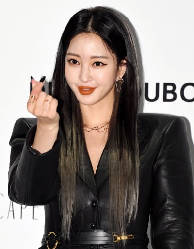 '10살 연하♥' 한예슬, 6년 공백 끝에 결국 결단 내렸다…데뷔 24년 만에 새로운 얼굴 "아이라인 제외"