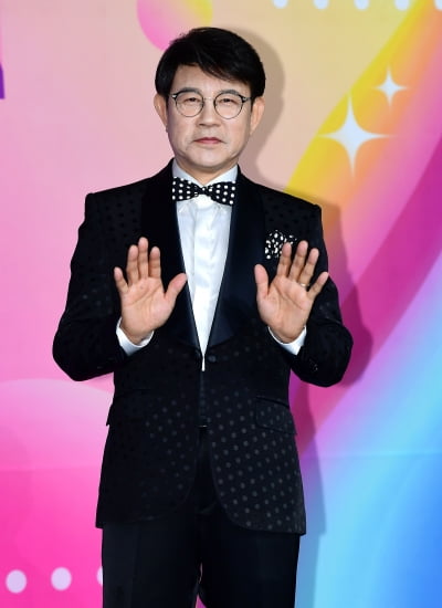 '광고 대박' 설운도, 돈 냄새 제대로 맡았다…"보자마자 돈 되겠다 싶어" ('라스')