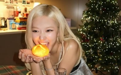 블핑 로제, '전세계 가장 아름다운 여성' 등극…에스파 카리나는 8위 [TEN이슈]