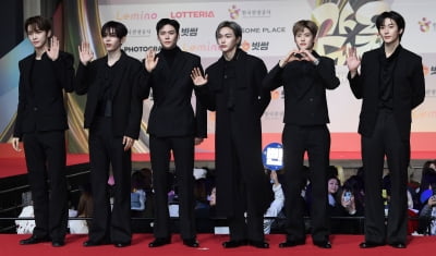 라이즈, 우아한 블랙[TEN포토]