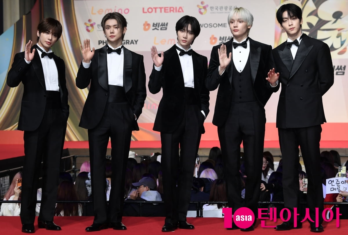 투모로우바이투게더, 턱시도 입은 섹시가이[TEN포토]