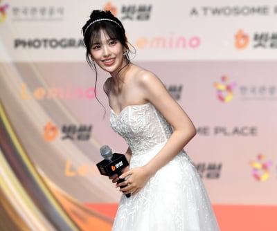 아이브 안유진, 애교 눈웃음[TEN포토]