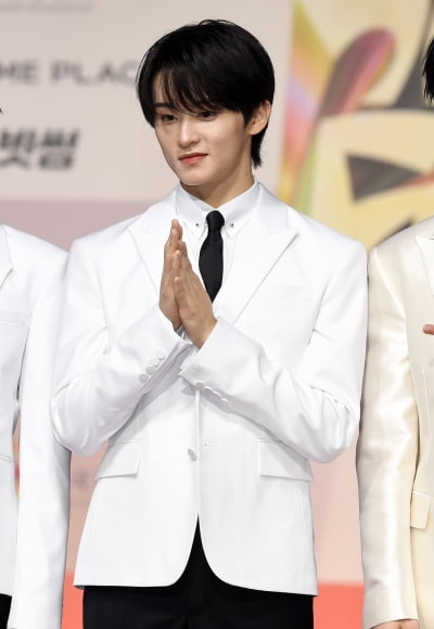 엔시티드림 마크, 귀엽게 브이[TEN포토]