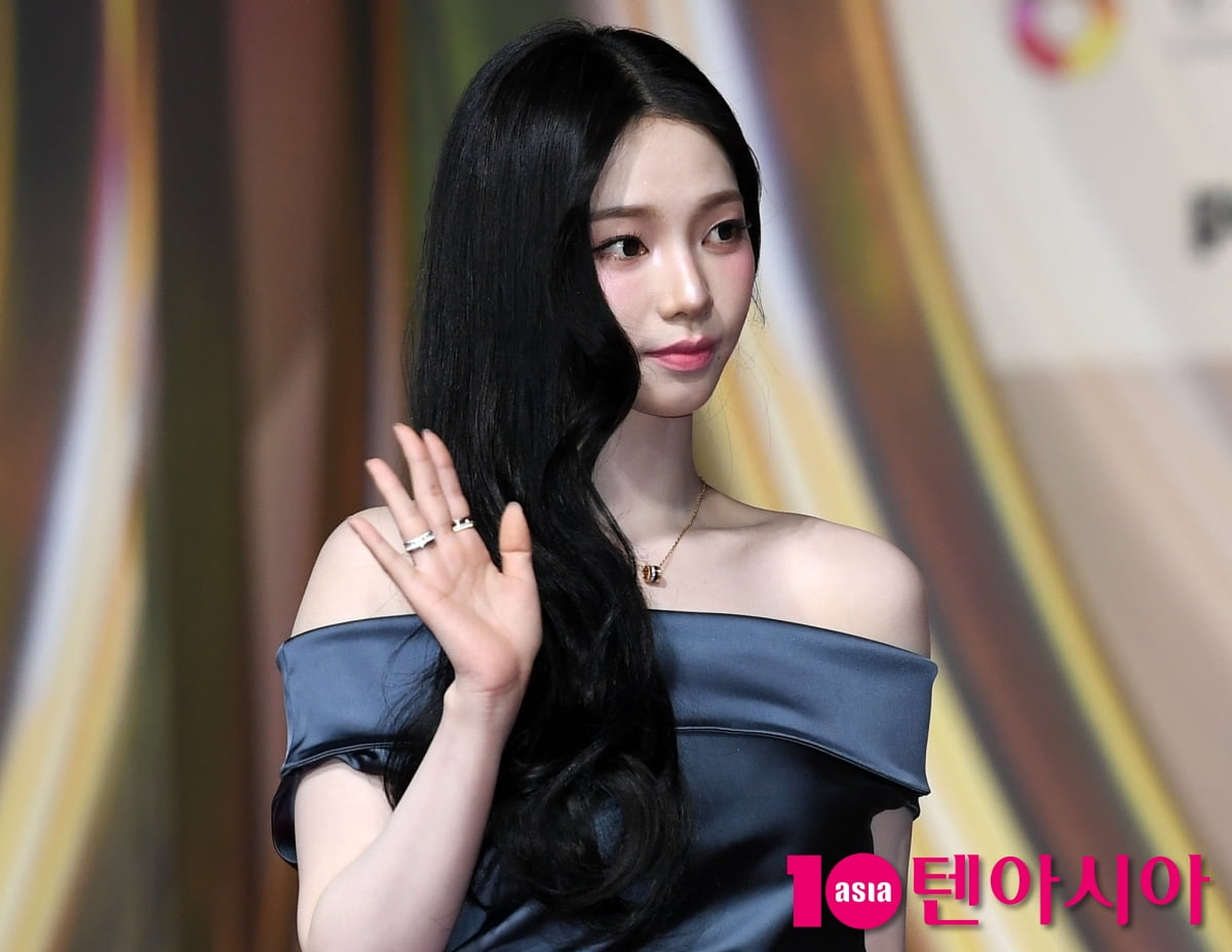 에스파 카리나, 귀요미 쇄골라인[TEN포토]