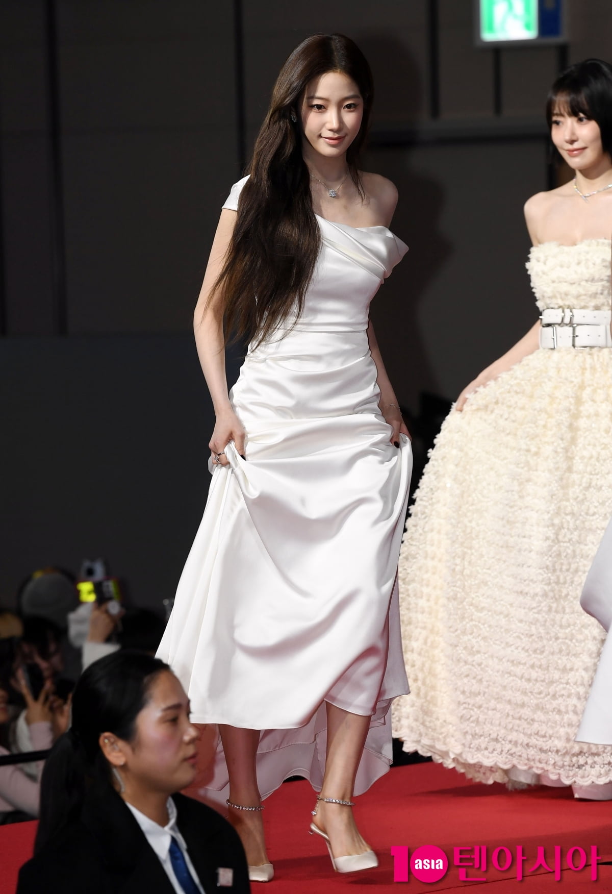 르세라핌 카즈하, 돋보이는 청순미[TEN포토]