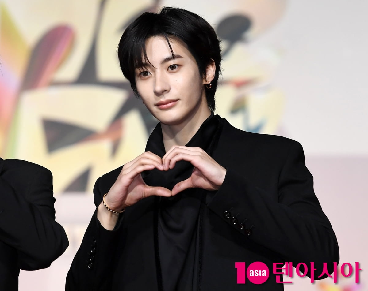 라이즈 앤톤, 샤프한 턱선[TEN포토]