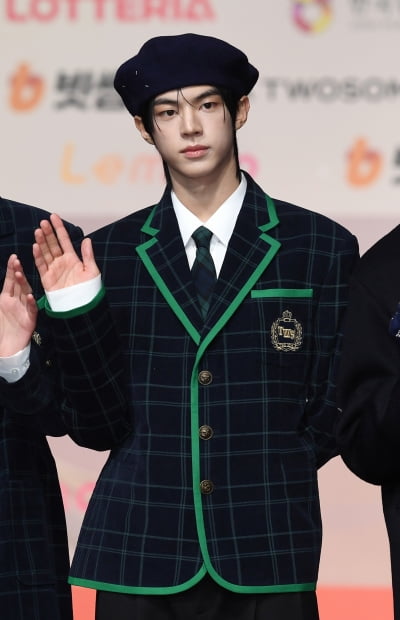 투어스 도훈, 포토타임은 시크하게[TEN포토]