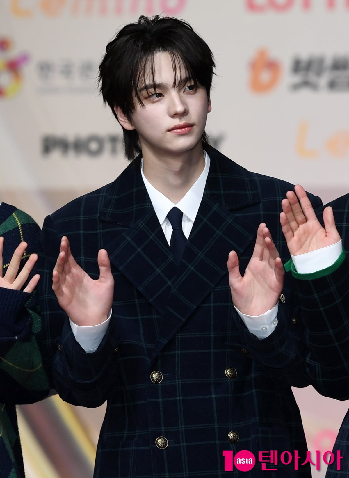 투어스 신유, 심쿵 비주얼[TEN포토]