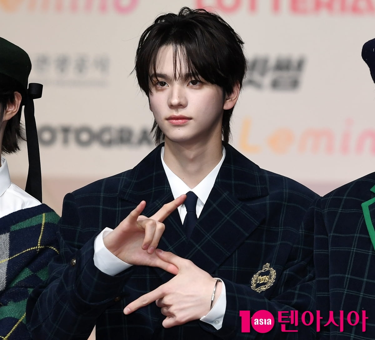 투어스 신유, 심쿵 비주얼[TEN포토]