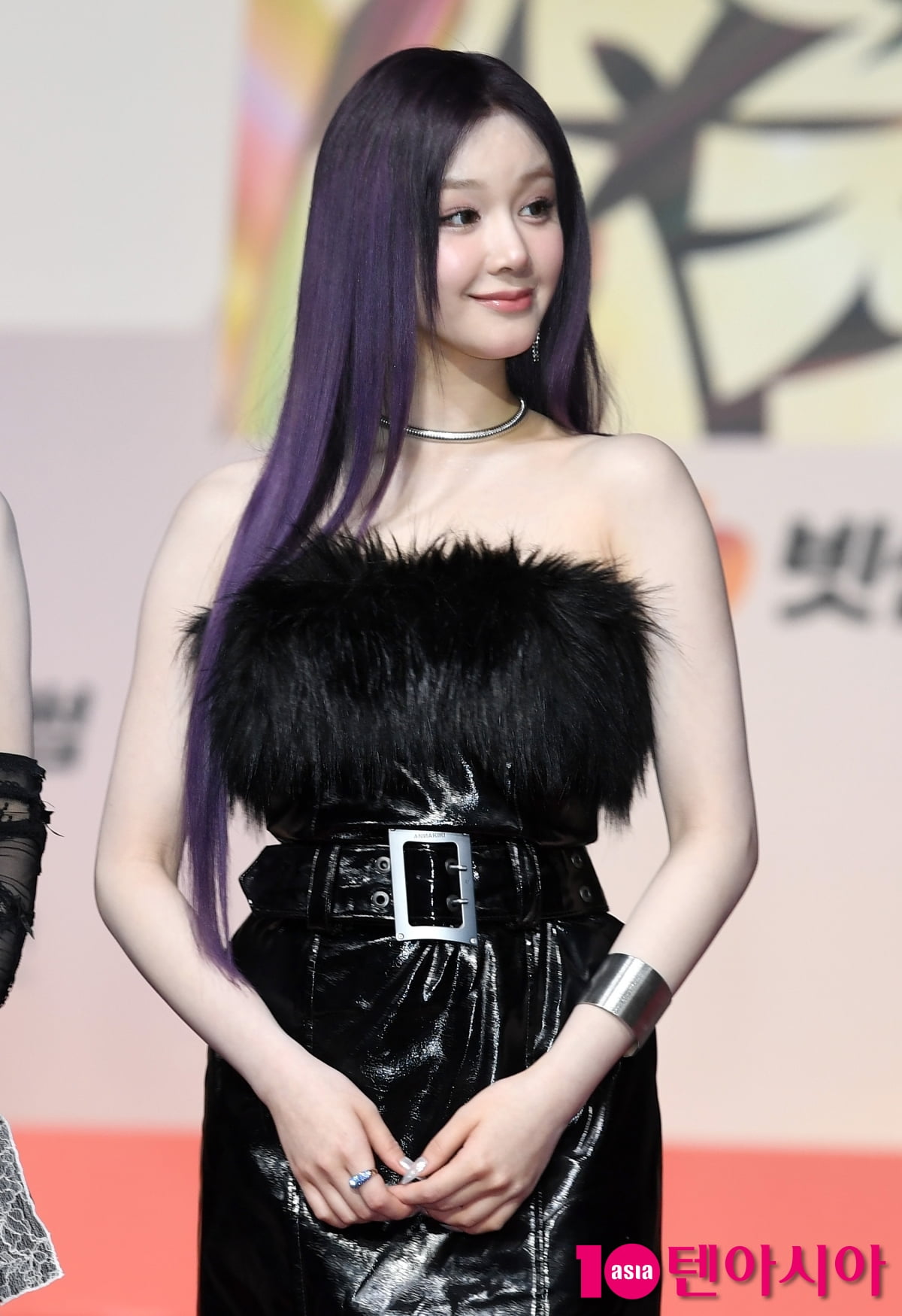 베이비몬스터 파리타, 오프숄더로 우아하게[TEN포토]