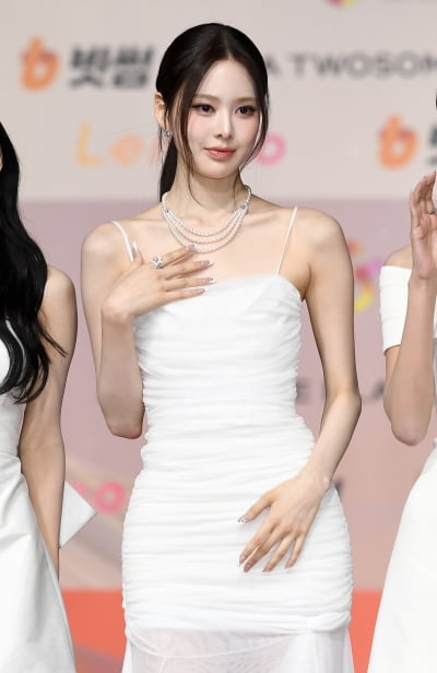 이즈나 방지민, 클로즈업 부르는 미모[TEN포토]