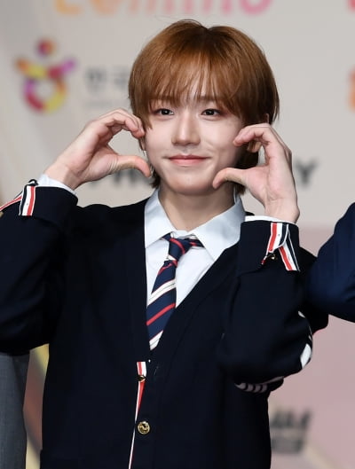 아이딧 정세민, 러블리한 양볼 하트[TEN포토]