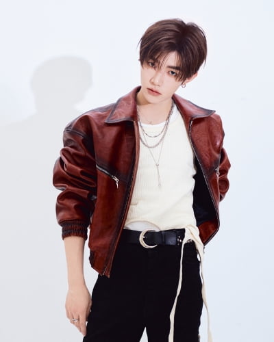 대한민국 아이돌 오디션 역사상 최초 우승한 외국인…장하오, 해체 앞두고 모국 OST 가창