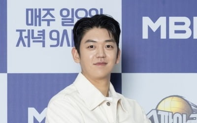 '돌싱' 이용대, ♥윤채경과 열애설 터졌는데…급히 해외서 귀국 "일정까지 변경" ('스파이크워')