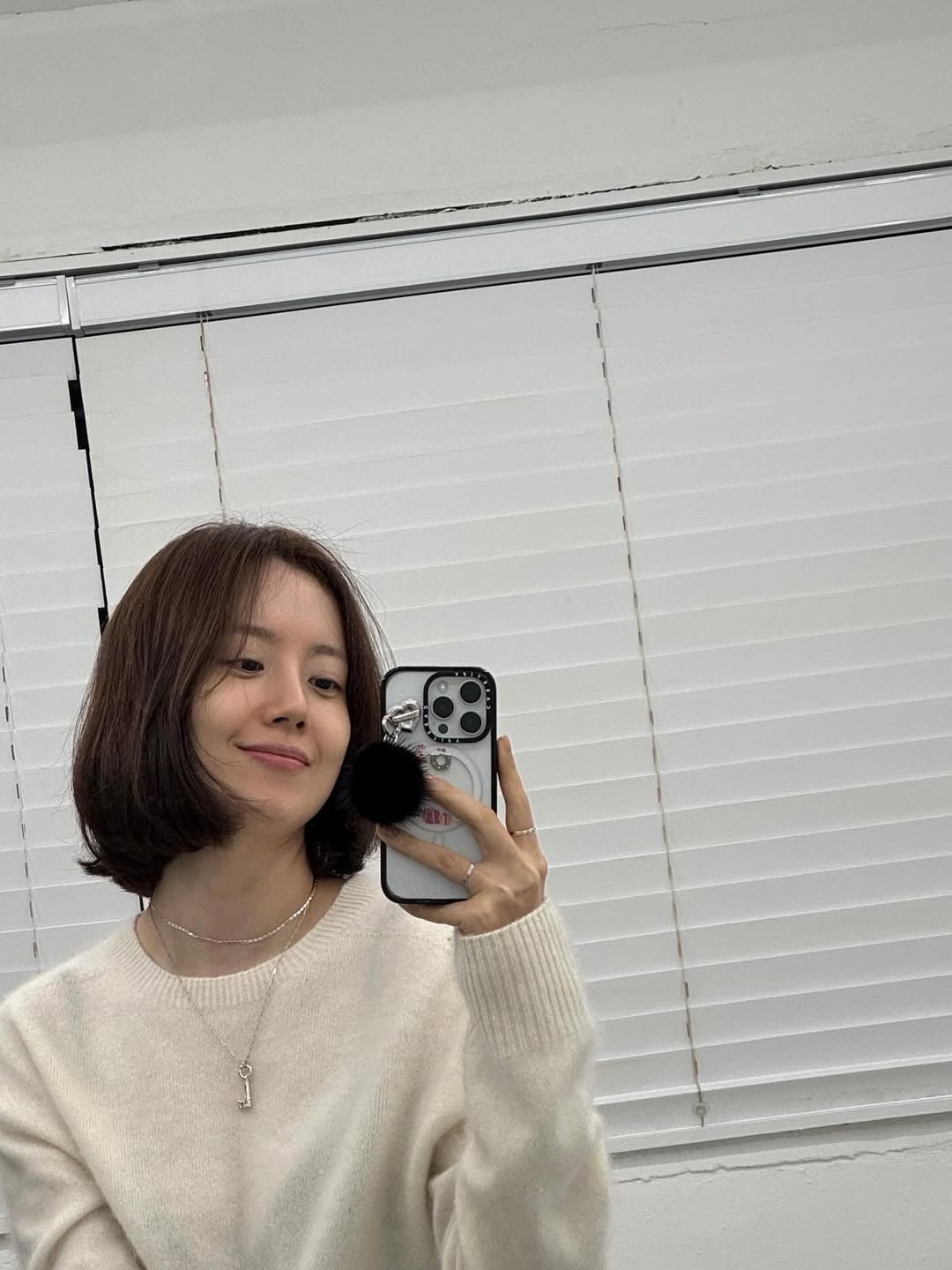 사진 = 문채원 인스타그램