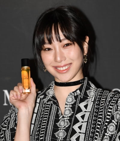 [단독] '황신혜 딸' 이진이, 변우석 소속사와 4년 만에 결별했다…서로 앞날 응원하며 동행 마무리