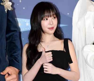 쯔양, 작심하고 꾸민 드레스 자태...긴 시상식 배고프겠다[TEN포토]