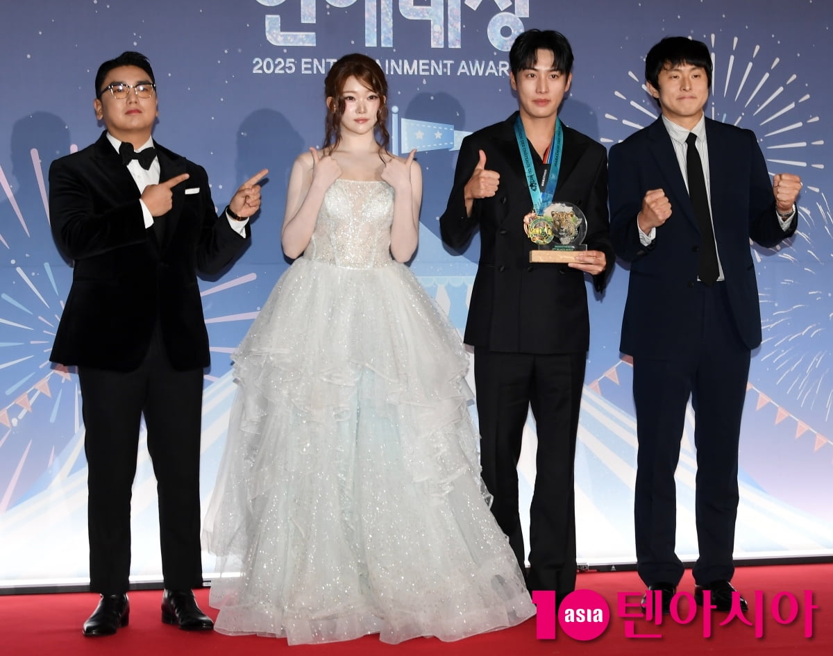 곽범-츠키-권화운-기안84, 극한 84 엄지척[TEN포토]