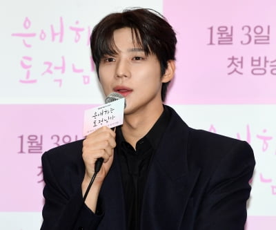 문상민, 피부과 과하게 많이 다녔다[TEN포토]