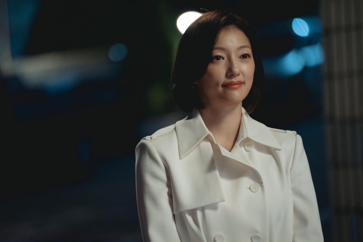 이엘, 진짜 얼굴 대체 뭐야…무대에서 다지고 화면에서 넓혔다