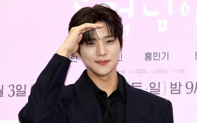 변우석 이을 문짝남…'191cm' 문상민, 당찬 포부 밝혔다 "믿음 가지고 있어" ('은애하는')