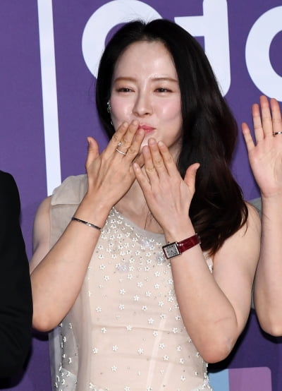 송지효, 과감한 옆트임[TEN포토]