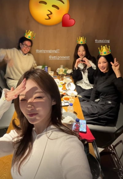 '주사이모' 의혹 받았던 두 아티스트, 한 자리서 만났다…'톱 여배우' 두 명 추가