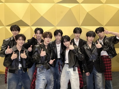 제로베이스원, 결국 올해 일정 마무리한다…계약 만료 앞두고 활동 2달 연장했다더니 연말 무대 장식