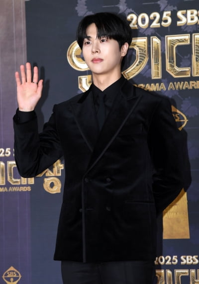 김무준, 떨리는 포토타임[TEN포토]